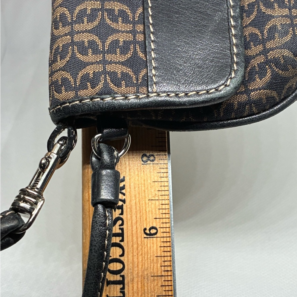 Fossil 8” Wristlet Wallet With Card Holders And Zippered Pocket - Picture 8 of 11